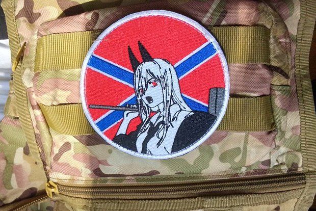 Российский боец Андрей: Фанаты аниме на фронте смотрят сериалы и покупают дакимакуры