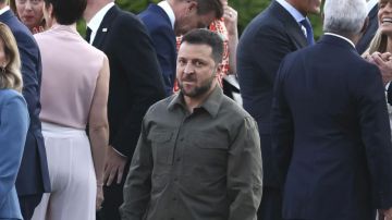 «Люди на это клюют»: Зеленский заразил жителей Запада украинобесием