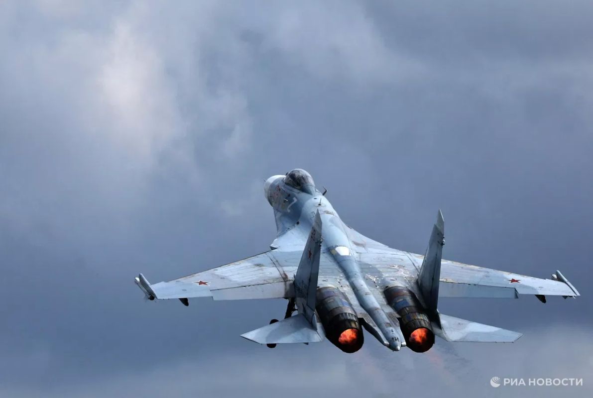Групповым ударом российских Вооруженных сил в Киеве поражены предприятия украинской военной промышленности, задействованные в производстве и хранении БПЛА — Минобороны РФ
