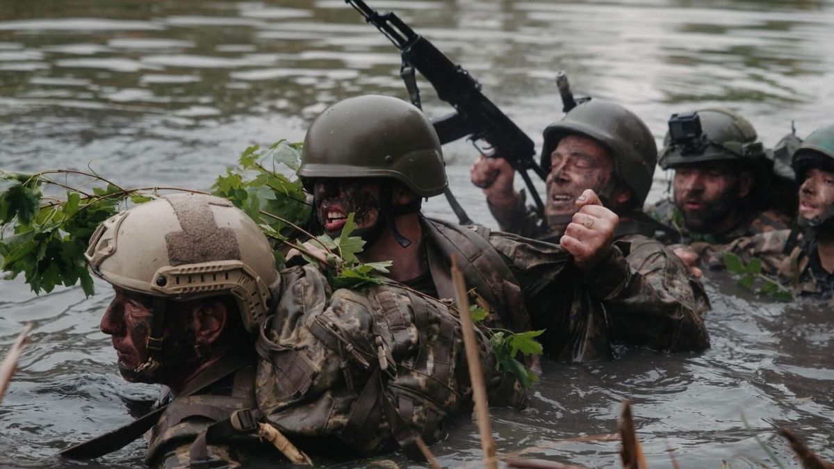 "Боекомплекты закончились": военный эксперт о критическом положении ВСУ под Купянском