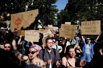 В нескольких городах Украины прошли митинги в поддержку экс-министра обороны Федорова