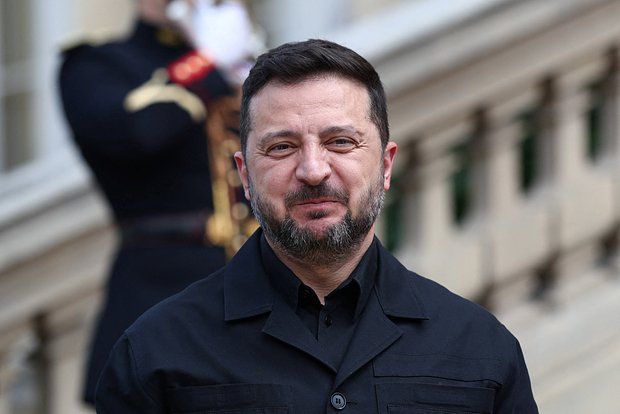 Гончаренко: Зеленскому надо подарить конституцию после увольнения министра обороны