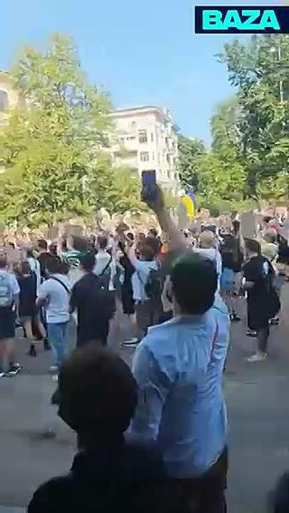 «Картонный майдан»: на Украине вспыхнул правительственный кризис после смены министра обороны