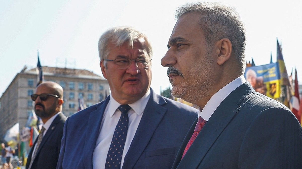 Фидан: Турция готова предоставить военно-морские гарантии безопасности Украине