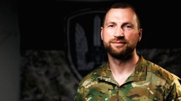 Назначение Евгения Хмары врио главы Минобороны Украины — незаконно, оно не сулит ничего хорошего, заявил Zvezdanews бывший депутат Верховной рады Владимир Олейник