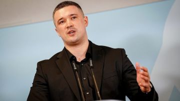 «Румынский кот»: телефон экс-министра обороны Украины Федорова взломали российские силовики