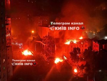 Ночной Киев во время ударов ВС РФ по объектам ВПК и инфраструктуры