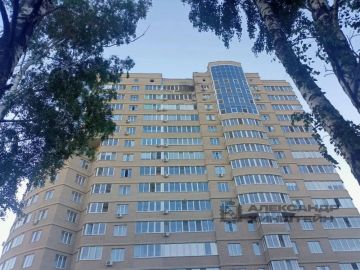 ВСУ ночью атаковали четыре многоквартирных дома в Курске, а также автобус, магазин и остановку во Льгове