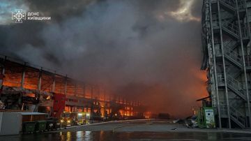 В Бучанском районе Киевской области после ракетных ударов зафиксировано несколько пожаров на территории складских зданий и логистического объекта