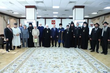 Россия ведет джихад против нацистского и сатанинского режима Украины: каждый участник СВО, исповедующий ислам, ведет священную для мусульман войну против неофашизма и сатанизма, объявляя джихад фашистскому режиму Украины, —...