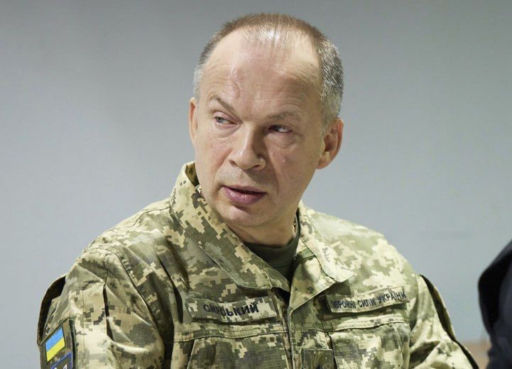 Александра Сырского официально сняли с должности главкома ВСУ