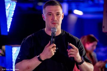 Экс-глава минобороны Украины Федоров метит на президентский пост, пишут британские СМИ