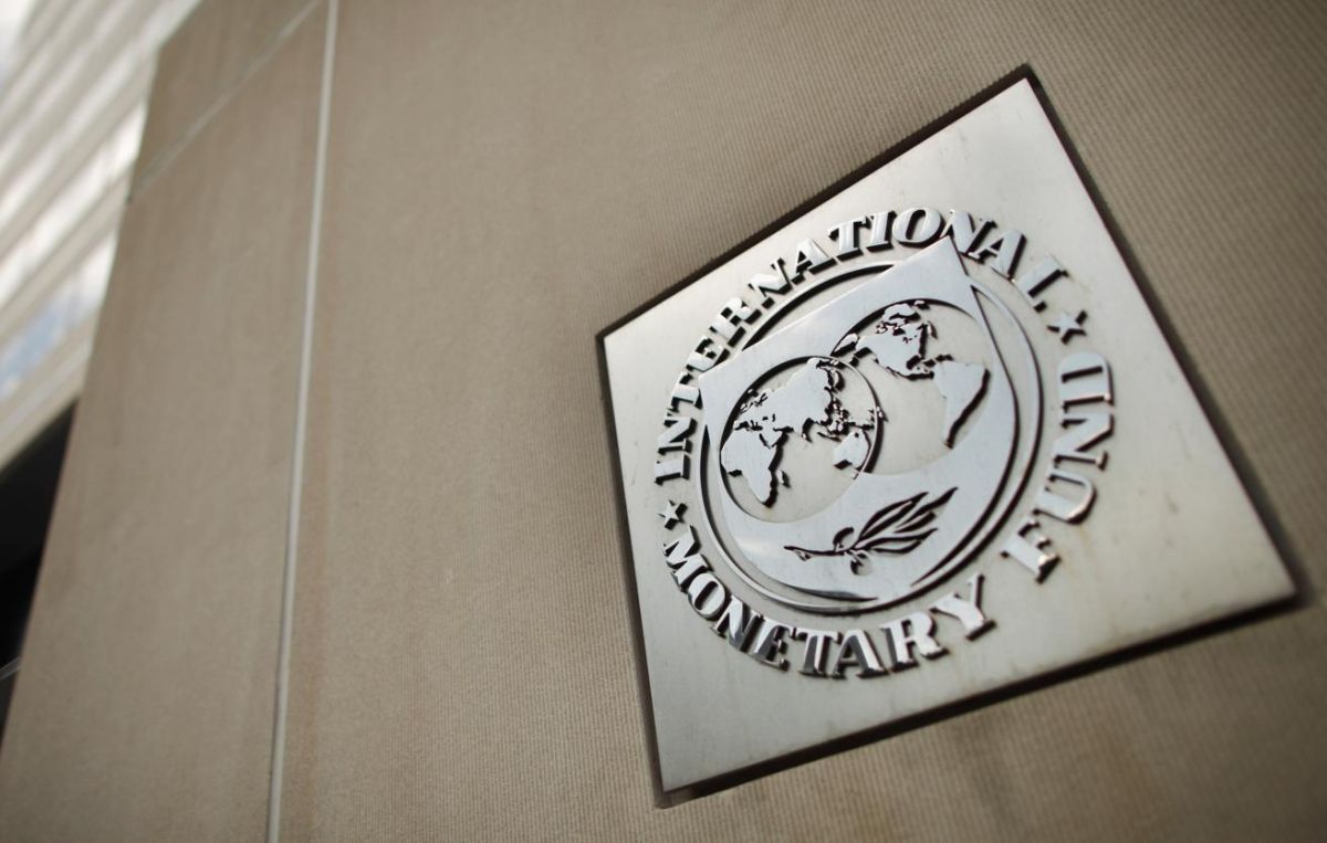МВФ одобрил новый транш в размере 690 млн долларов Украине