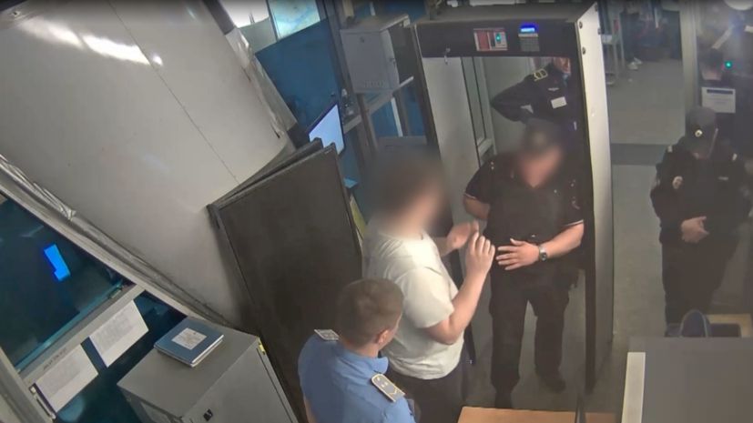 Готовил подрыв автомобиля сотрудника ОПК: в метро Санкт-Петербурга задержали украинского агента