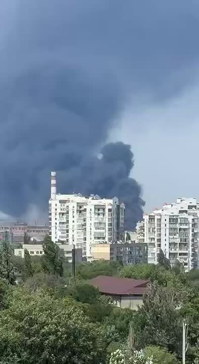 ОДЕССКАЯ БЛОКАДА. Предыдущий пост об Одессе Уже неделю интенсивные российские обстрелы региона Одессы приводят к морской блокаде этого жизненно важного региона, как для экономики Украины, так и, особенно, для ее военной...