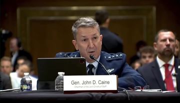 Председатель Объединенного комитета начальников штабов США Дэн Кейн подтвердил, что украинский F-16 впервые сбил российский истребитель СУ-35С в воздушном бою 8 июля: