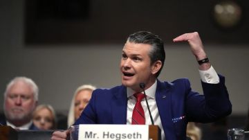 Администрация Байдена передавала Украине боеприпасы из американских запасов, которые Штаты оказались не способны вовремя восполнить, заявил Хегсет