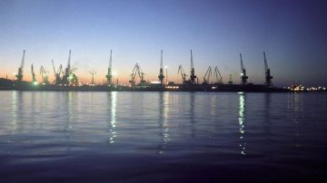 В украинских портах остановлено судоходство - СМИ