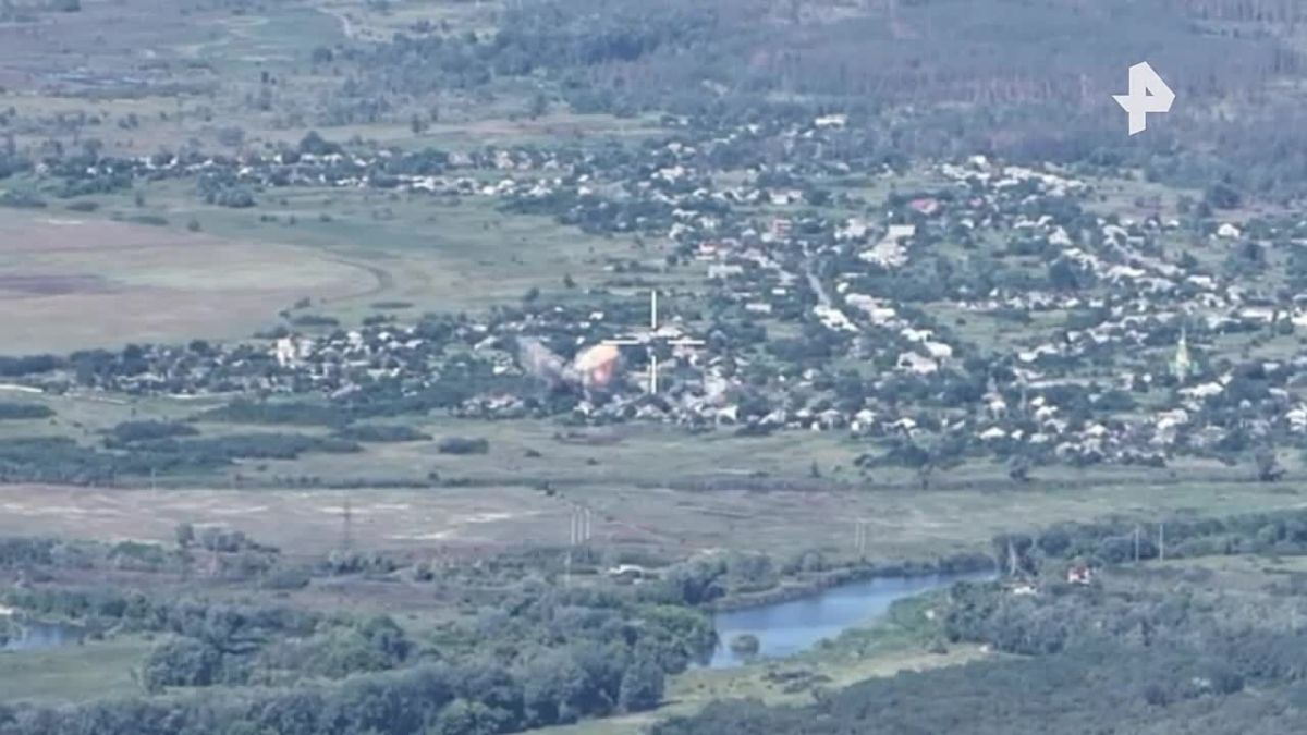 Российские войска сбросили пять авиабомб ФАБ-500 по опорному пункту ВСУ в населенном пункте Черное Харьковской области