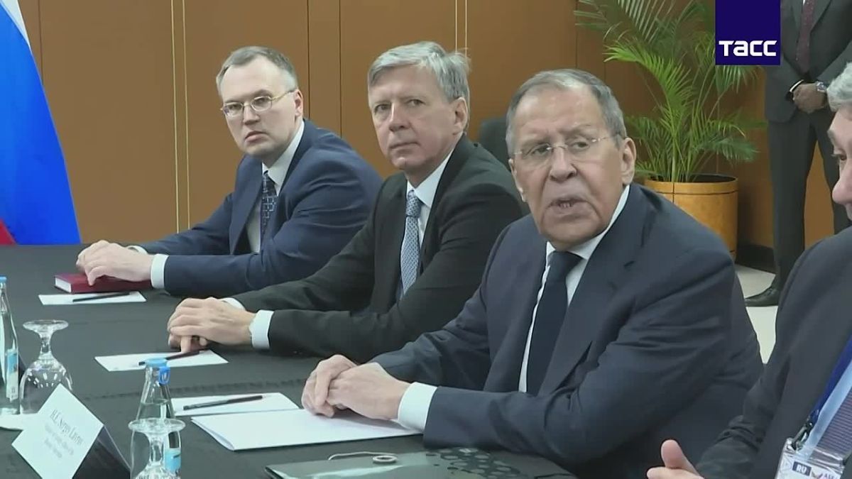 Переговоры Лаврова и Рубио завершились, они продолжались более получаса, или 37 минут