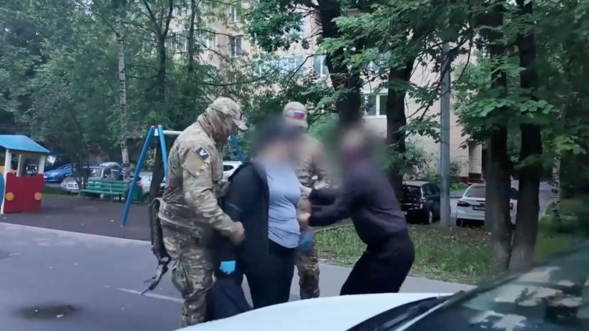 Готовила подрыв машины сотрудника органов безопасности: в Москве задержали женщину — украинского агента