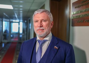 Алексей Журавлев: Представители киевского режима, может быть невольно, но всегда сами отвечают на любимый украинский вопрос: а нас-то за что? За то, что годами бомбили Донбасс, считая, что убивать беззащитных женщин и детей...