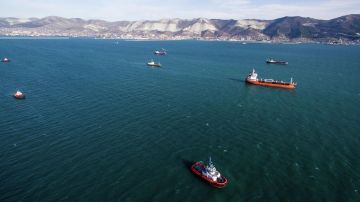 ЕС разрешил продавать грузы с захваченных судов российского "теневого флота". Главное к этому часу