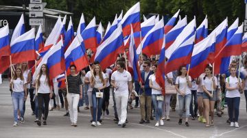 Российское общество консолидировано больше украинского – мнение
