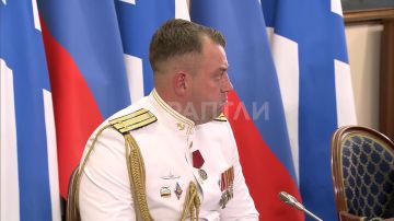 «Я много раз слышал, что Украина ищет свою идентичность, но возникает вопрос: почему эта идентичность должна быть найдена на основе нацизма?» — Владимир Путин о нынешней идеологии киевского режима