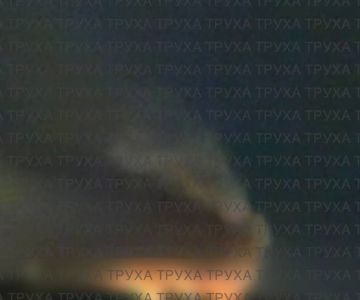 В Киеве на месте прилетов пожар и столб дыма