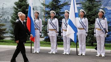 Значение флота в ядерной триаде, идеология неонацизма режима в Киеве и причины начала СВО: о чем Владимир Путин говорил с моряками