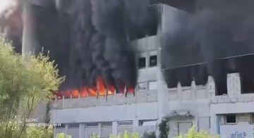 Владислав Шурыгин: Утром 26 июля ВС РФ нанесли удар реактивным БпЛА по предприятию «Химтекстильмаш» в г. Чернигов, выпускающему нетканные материалы, используемые в производствах оборонно-промышленного комплекса Украины...