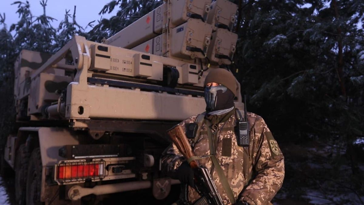 Украина полностью зависима от западных поставок - советник Зеленского