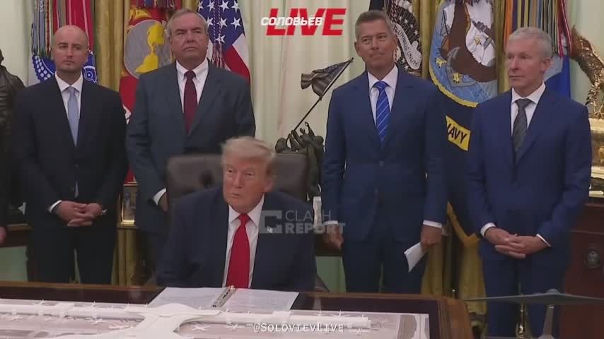 Дональд Трамп заявил, что на прошедшей встрече с Зеленским указал ему на необходимость завершить конфликт с Россией