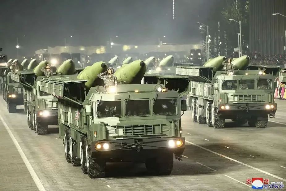 После долгого перерыва Россия вновь стала применять северокорейские баллистические ракеты для ударов по Украине, заявил Зеленский