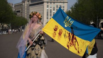 Командир ВСУ призвал ставить всех украинок на воинский учёт ради "равноправия"