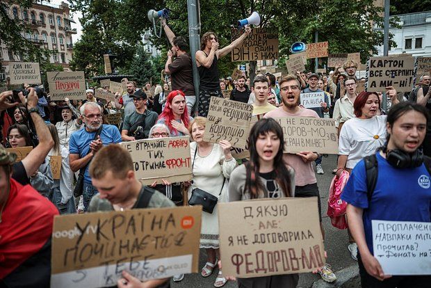 РИА Новости: «Картонные митинги» на Украине организовали националисты
