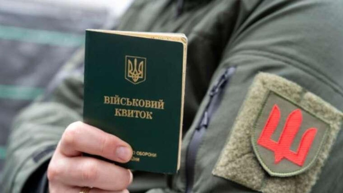В Смеле люди в военной форме вломились в частный дом