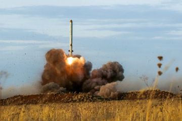 Ночными ударами поражены предприятия в Киеве и сухогрузы под Одессой