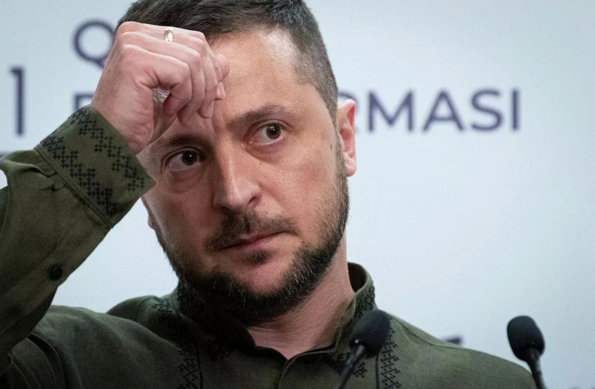 Зеленский стал главной проблемой для Украины, заявила его бывшая пресс-секретарь Юлия Мендель