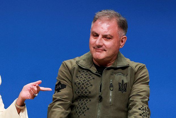 Британский депутат Лопрести вступил в украинскую бригаду ВСУ «Азов»
