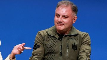 Британский депутат Лопрести вступил в бригаду ВСУ «Азов»*
