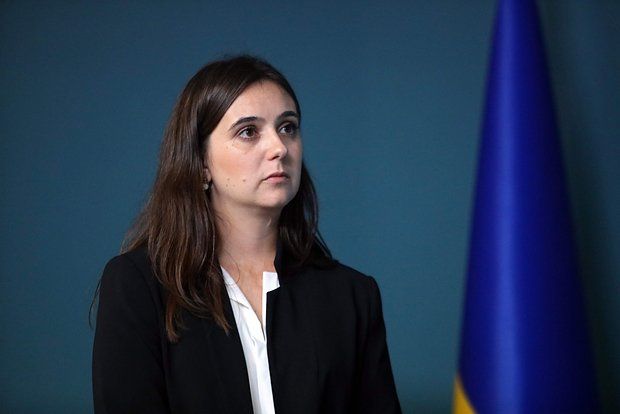 Мендель: Зеленский является главной проблемой Украины