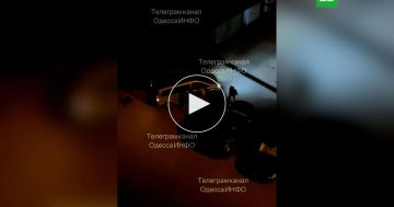 На Украине автобус военкомов протащил женщину по асфальту