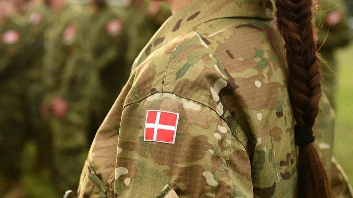 Дания впервые начала призывать женщин в армию