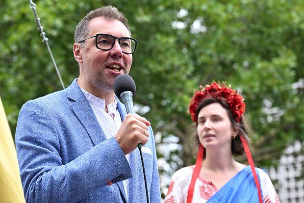 Вагенкнехт: Посол Украины в ФРГ Макеев утратил чувство меры в высказываниях о Берлине