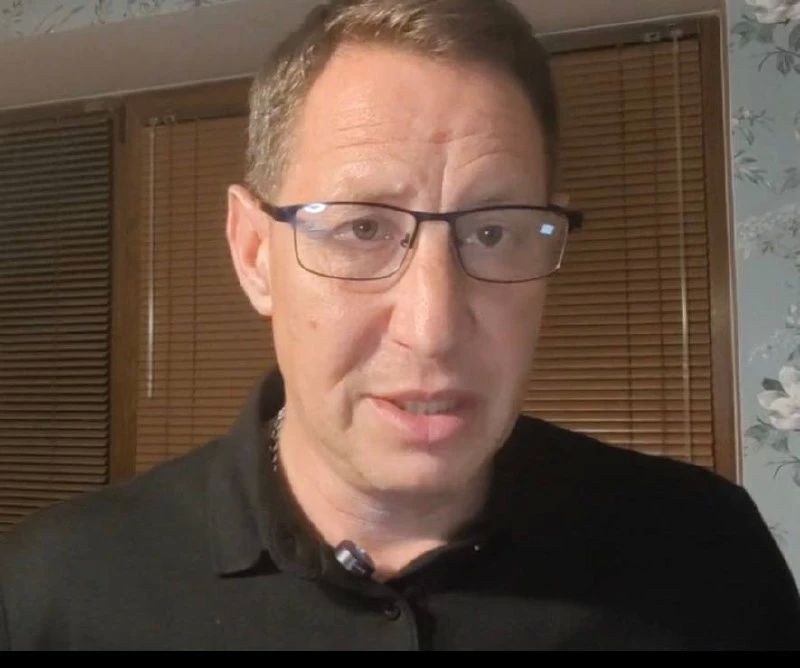 Известный политолог, автор Украина.ру Олег Ясинский сообщил о пропаже своего коллеги — историка, журналиста и писателя Артёма Кирпиченка
