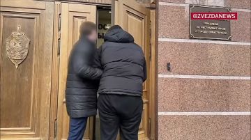 "Мне пришло задание поднять три FPV-дрона со взрывчаткой" Теракт против руководителя одного из новых регионов, когда тот находился в Крыму, планировали двое россиян по заданию Киева, сообщили в ФСБ