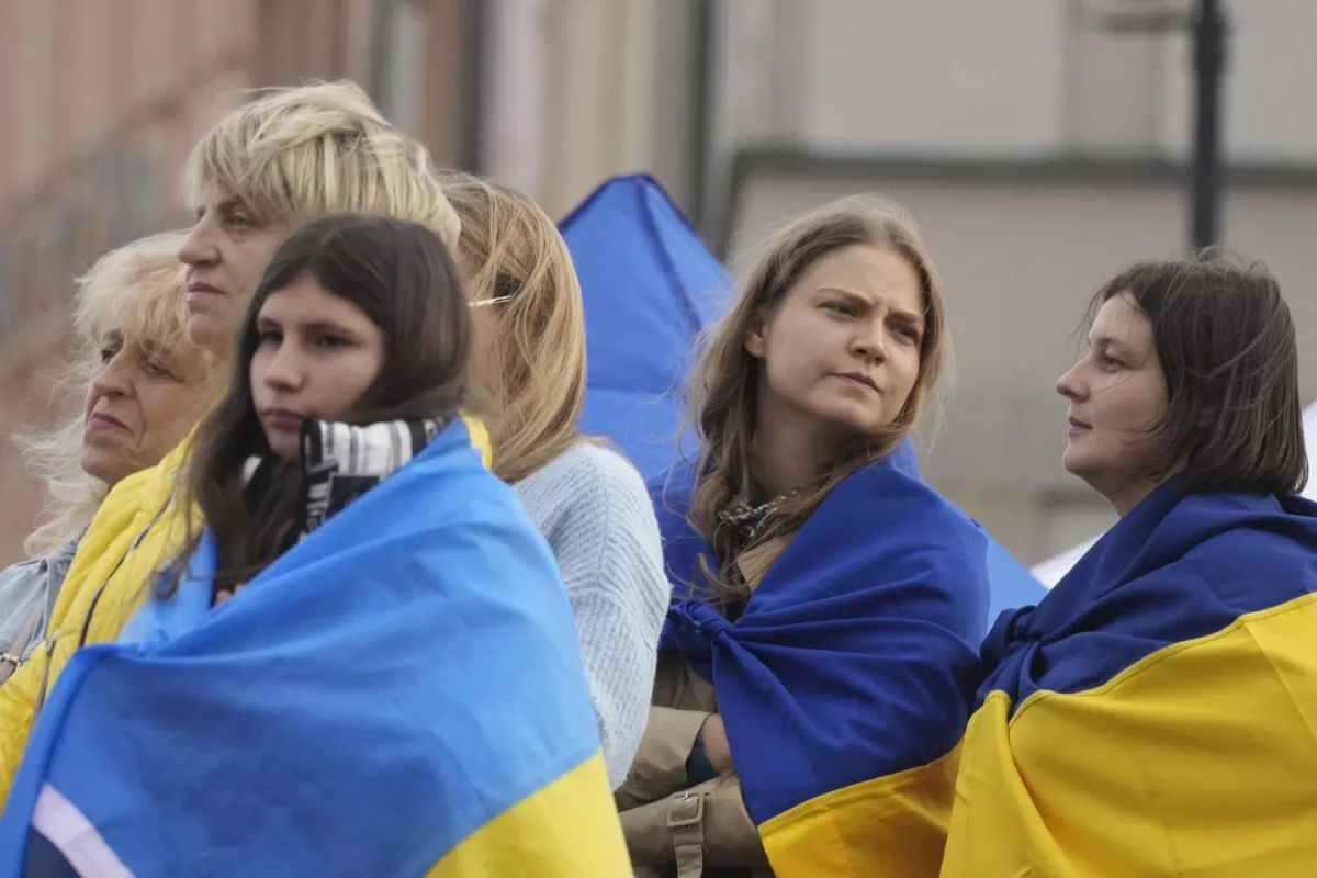 "Двойные стандарты". Поляки недовольны лояльностью властей к украинцам