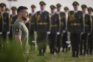 Генерал Водолацкий: Зеленский объявил 40-дневный план для кураторов на Западе